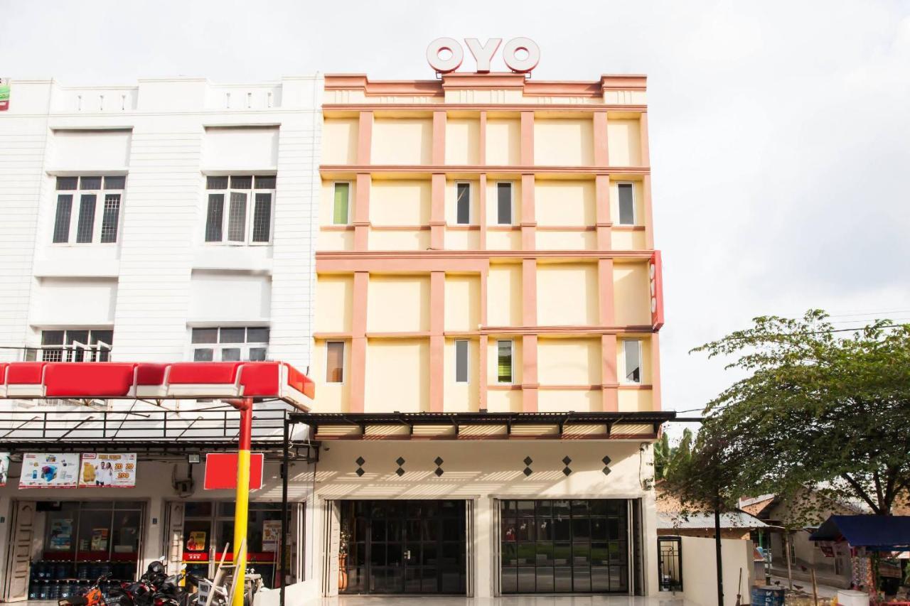 Oyo 2361 Hotel Winston Glugur 외부 사진